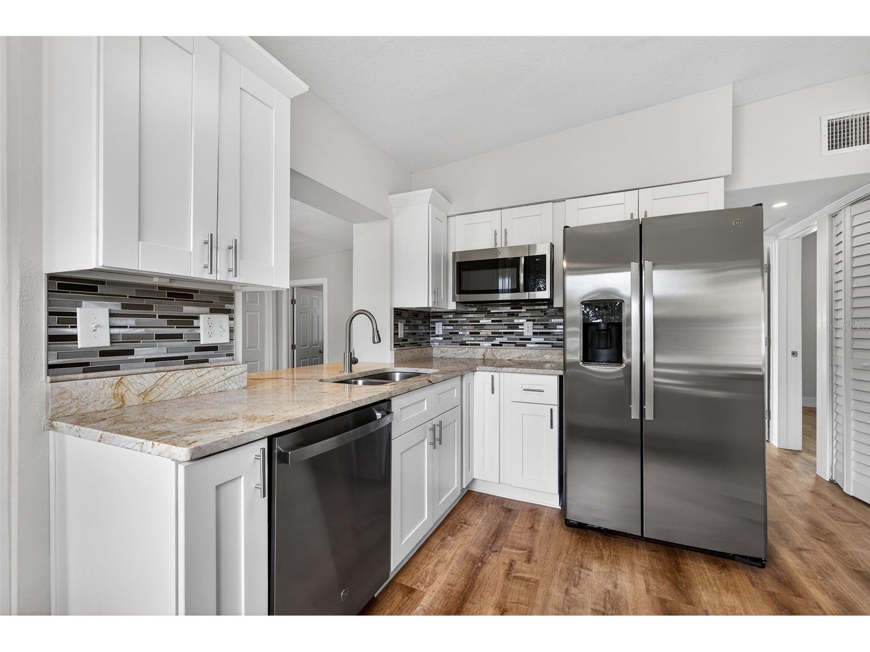 801 67th Street S Saint Petersburg FL 33707 TB8489856 image5