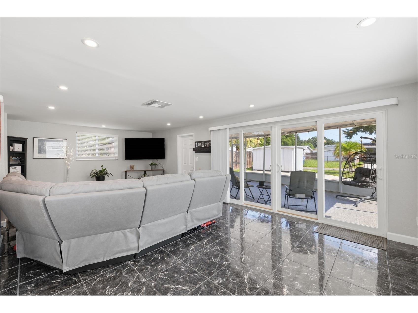 801 89th Avenue N Saint Petersburg FL 33702 TB8519964 image13
