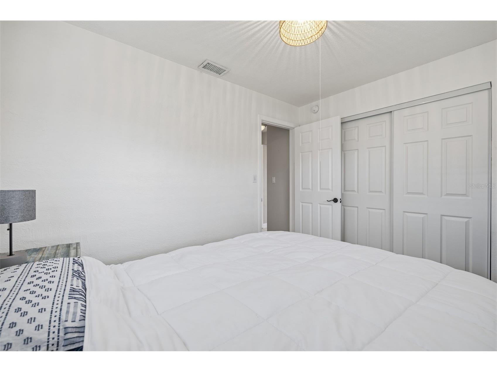 801 89th Avenue N Saint Petersburg FL 33702 TB8519964 image20