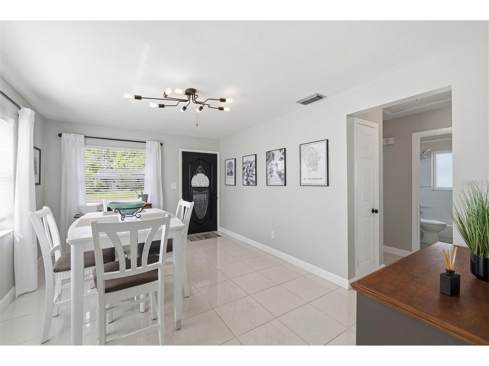 801 89th Avenue N Saint Petersburg FL 33702 TB8519964 image4