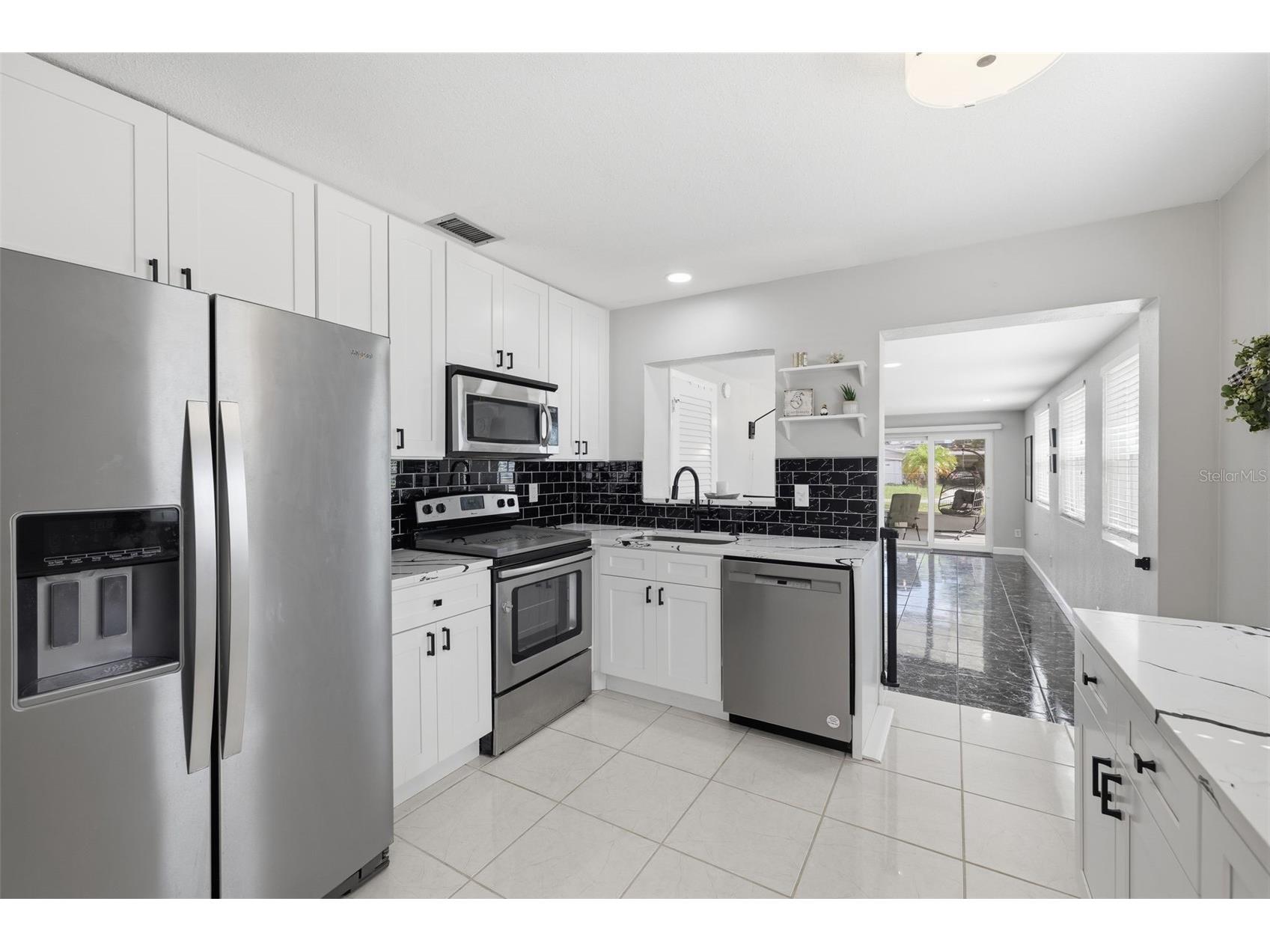 801 89th Avenue N Saint Petersburg FL 33702 TB8519964 image7