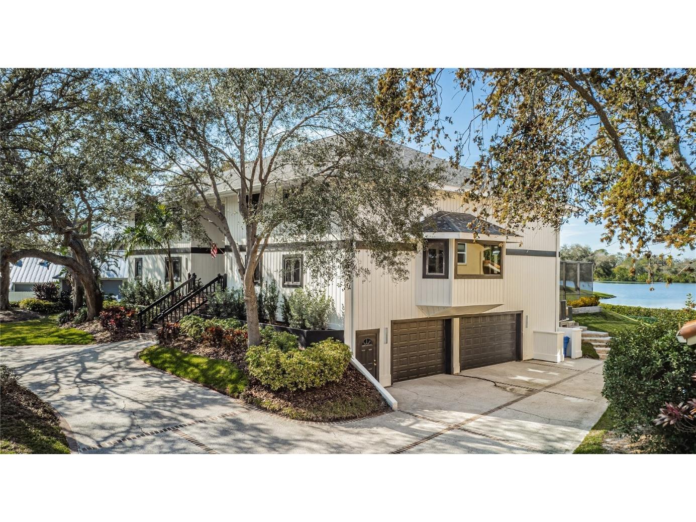 801 Apalachee Drive NE Saint Petersburg FL 33702 U8217697 image1
