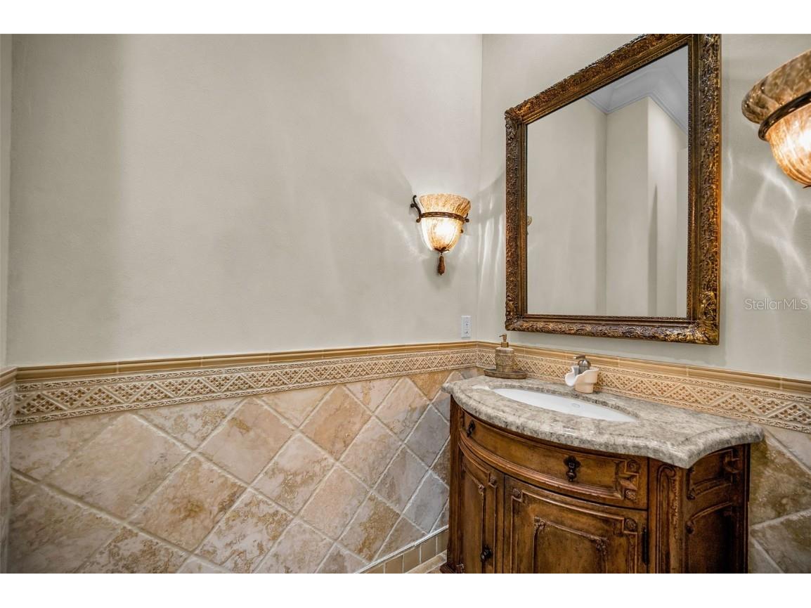 801 Brightwaters Boulevard NE Saint Petersburg FL 33704 - TAMPA BAY TB8430922 image35