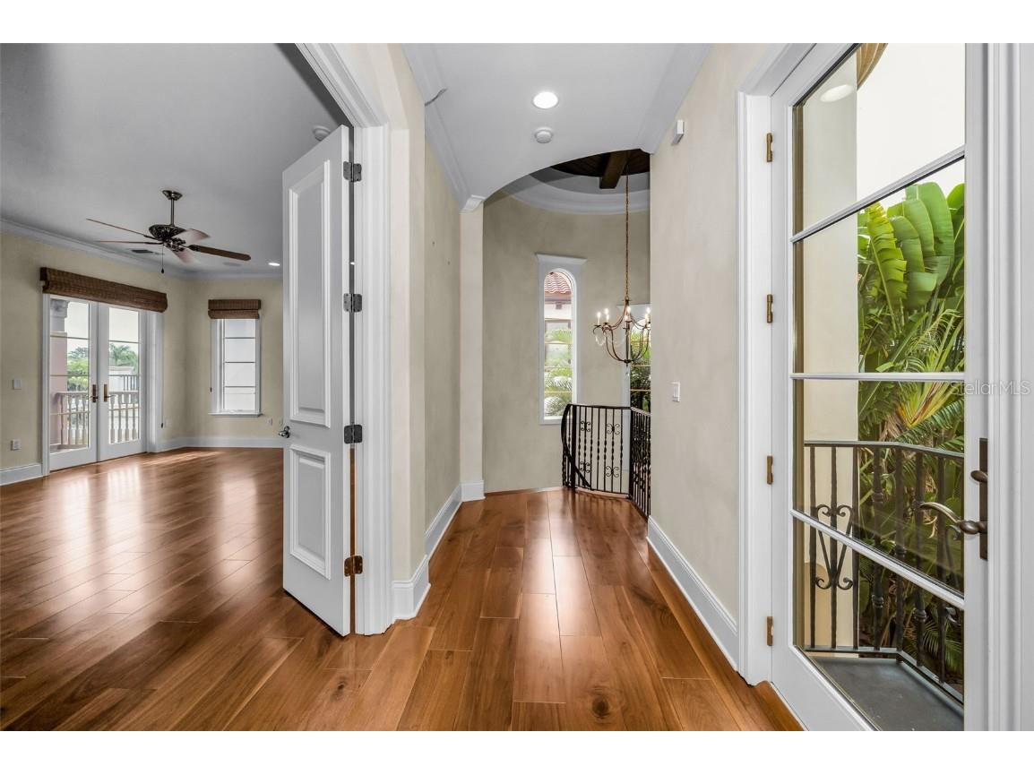 801 Brightwaters Boulevard NE Saint Petersburg FL 33704 - TAMPA BAY TB8430922 image44