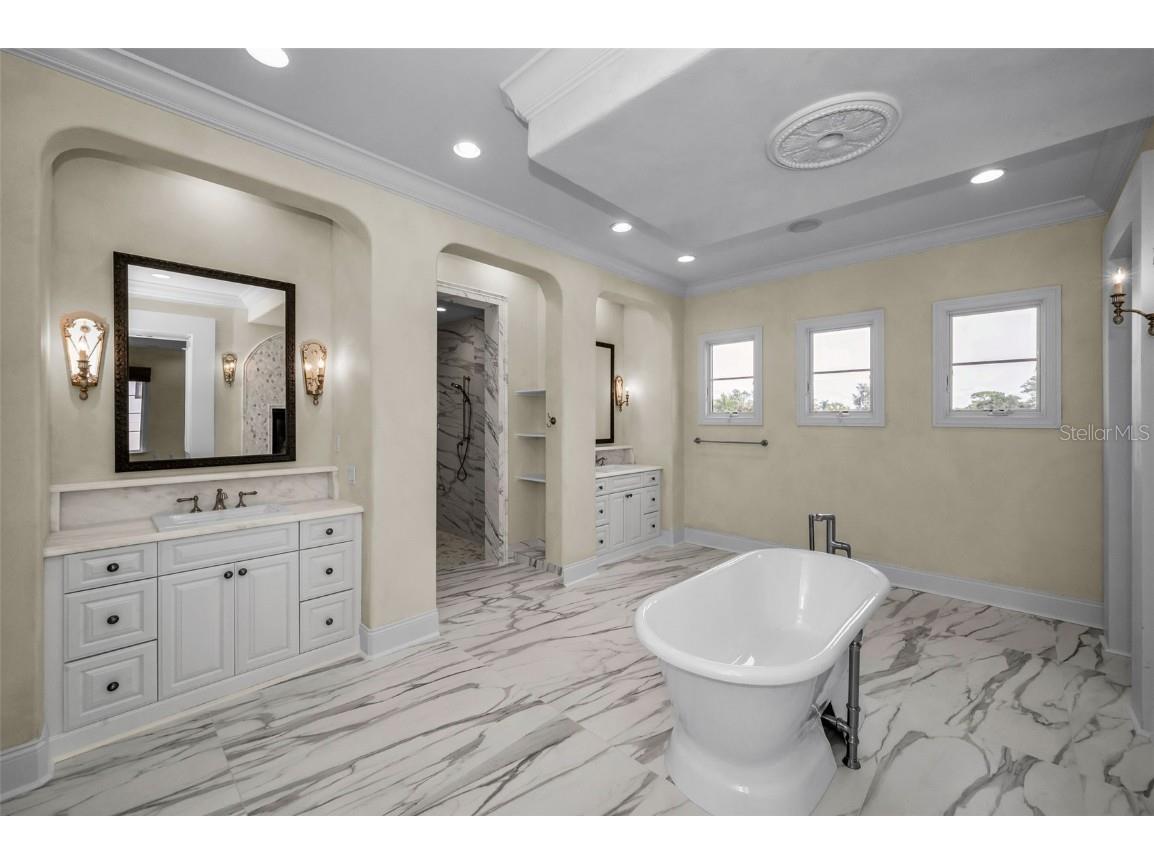 801 Brightwaters Boulevard NE Saint Petersburg FL 33704 - TAMPA BAY TB8430922 image53