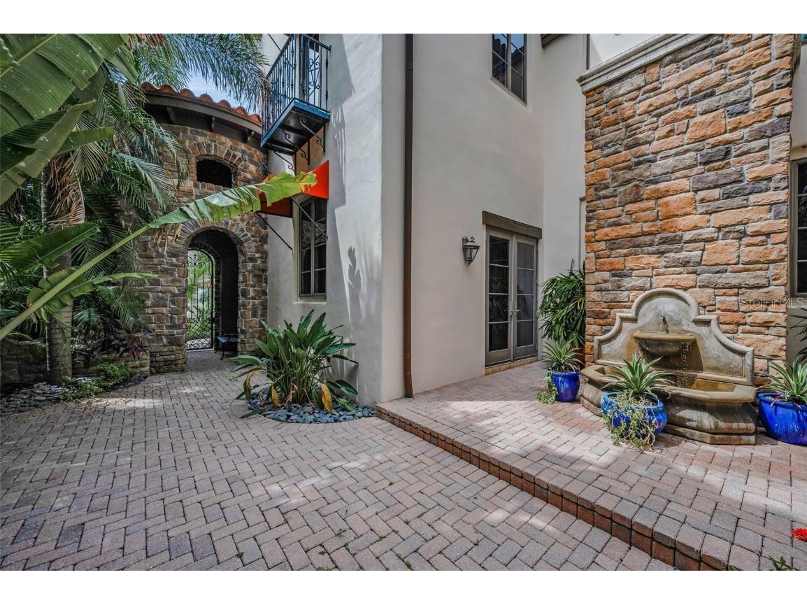 801 Brightwaters Boulevard NE Saint Petersburg FL 33704 - TAMPA BAY TB8430922 image8