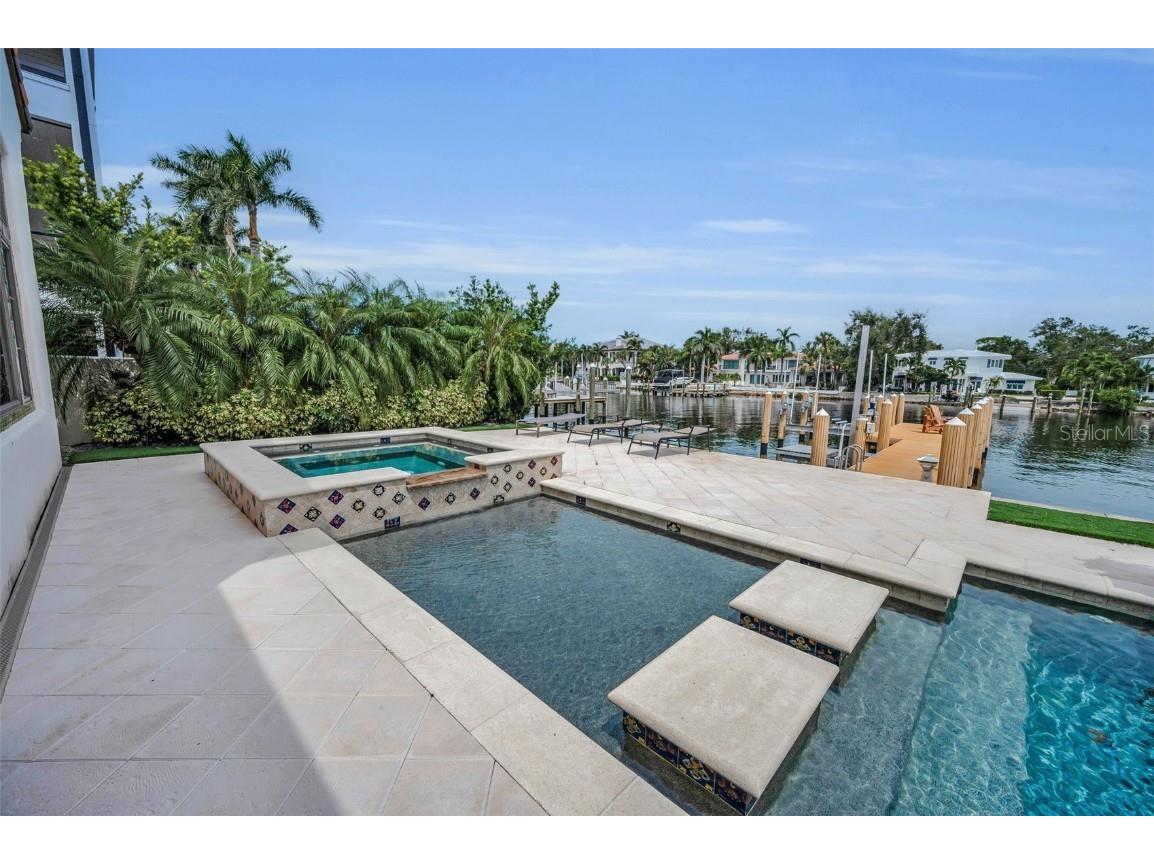 801 Brightwaters Boulevard NE Saint Petersburg FL 33704 - TAMPA BAY TB8430922 image85