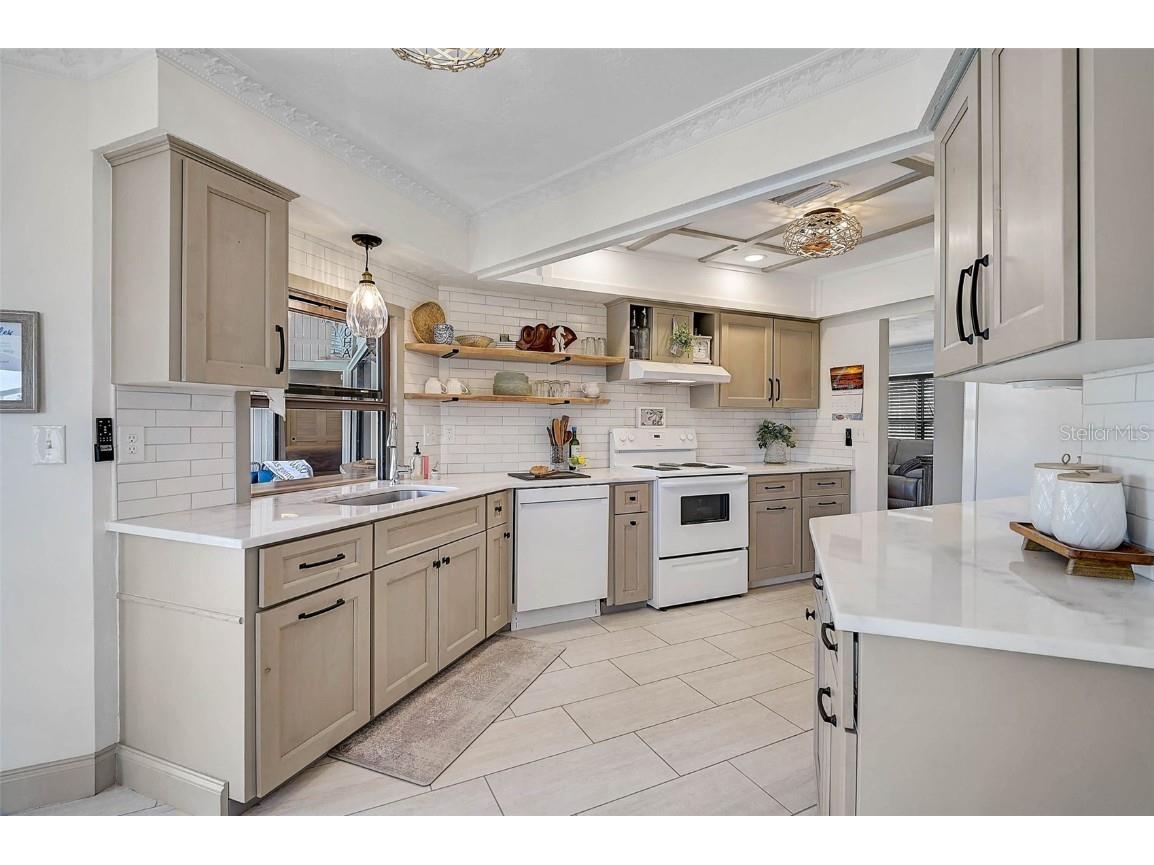 801 E 5th Street Englewood FL 34223 - Rock Creek A4650000 image29