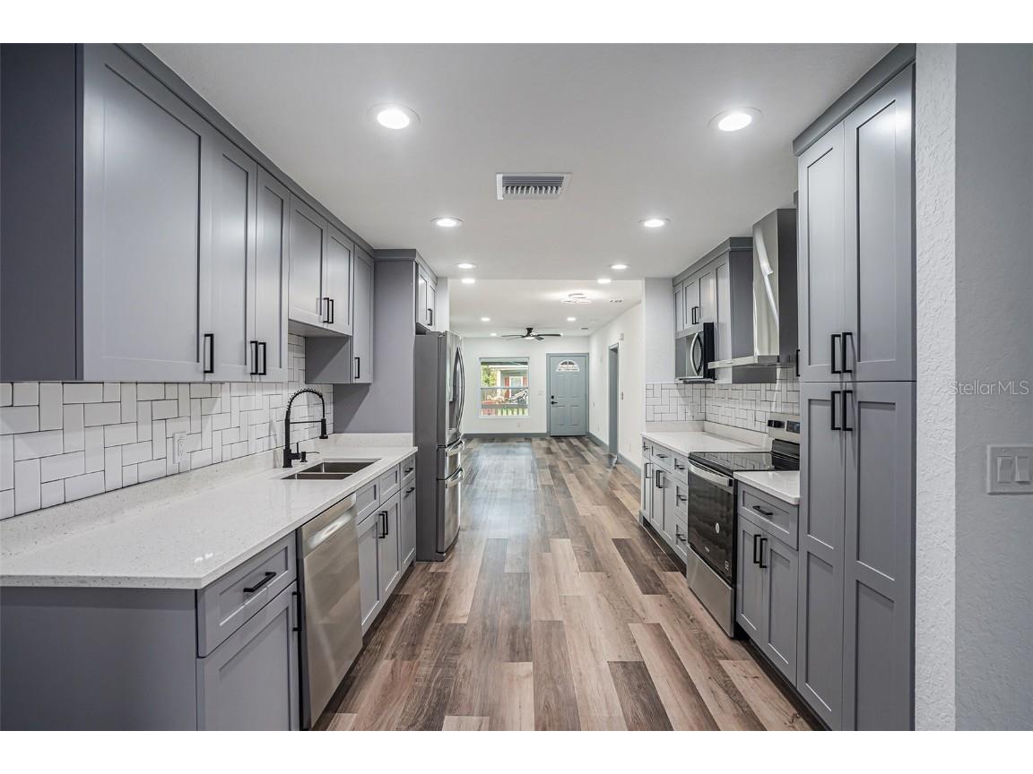 801 E Dr Martin Luther King Jr Boulevard Plant City FL 33563 TB8435298 image10