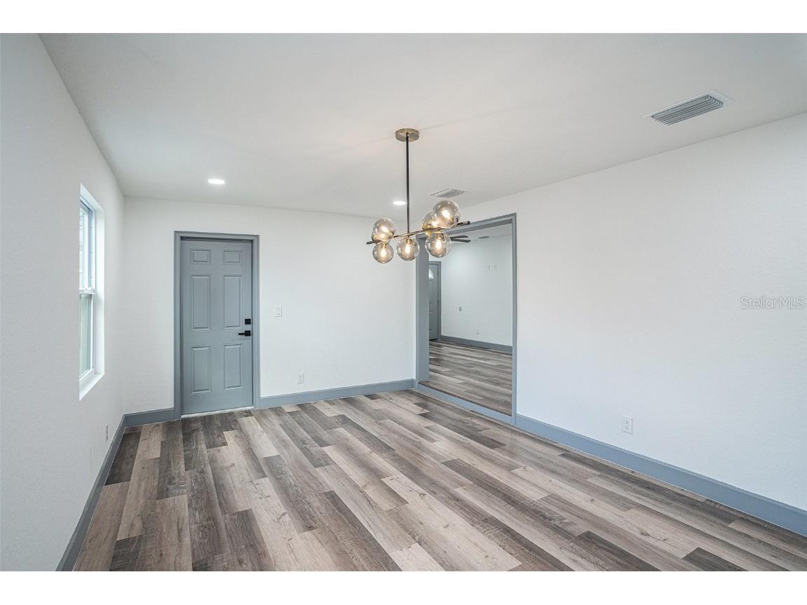 801 E Dr Martin Luther King Jr Boulevard Plant City FL 33563 TB8435298 image8