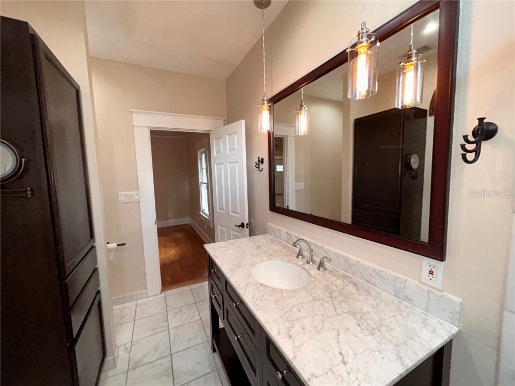 801 E Hollywood Street Tampa FL 33604 TB8436247 image39