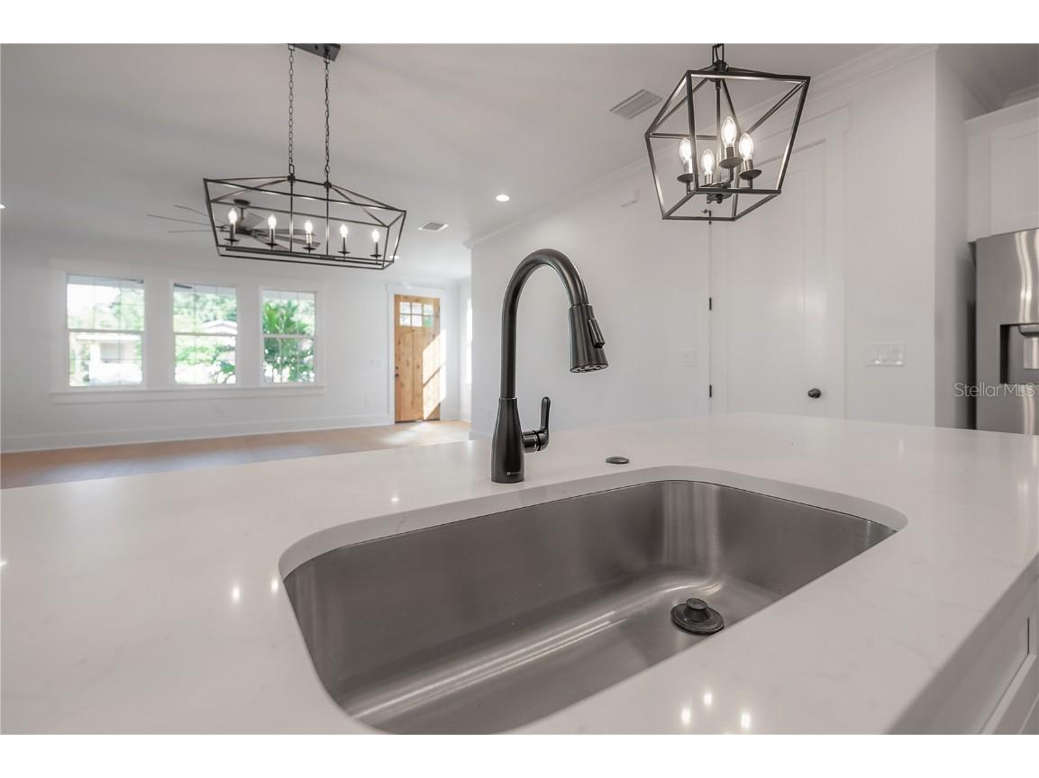 801 E North Street Tampa FL 33604 TB8450088 image19