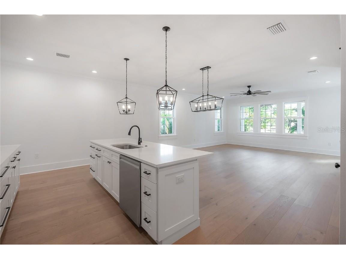 801 E North Street Tampa FL 33604 TB8450088 image22