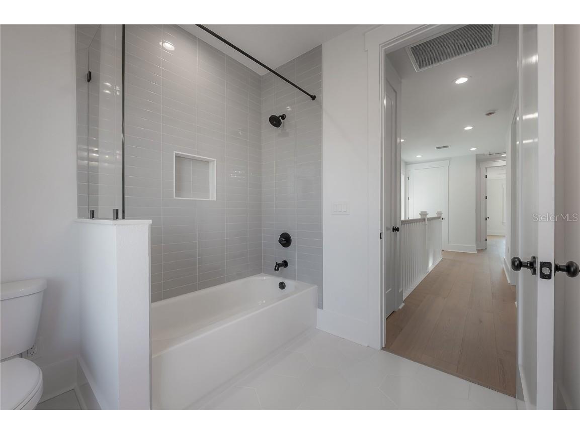 801 E North Street Tampa FL 33604 TB8450088 image49