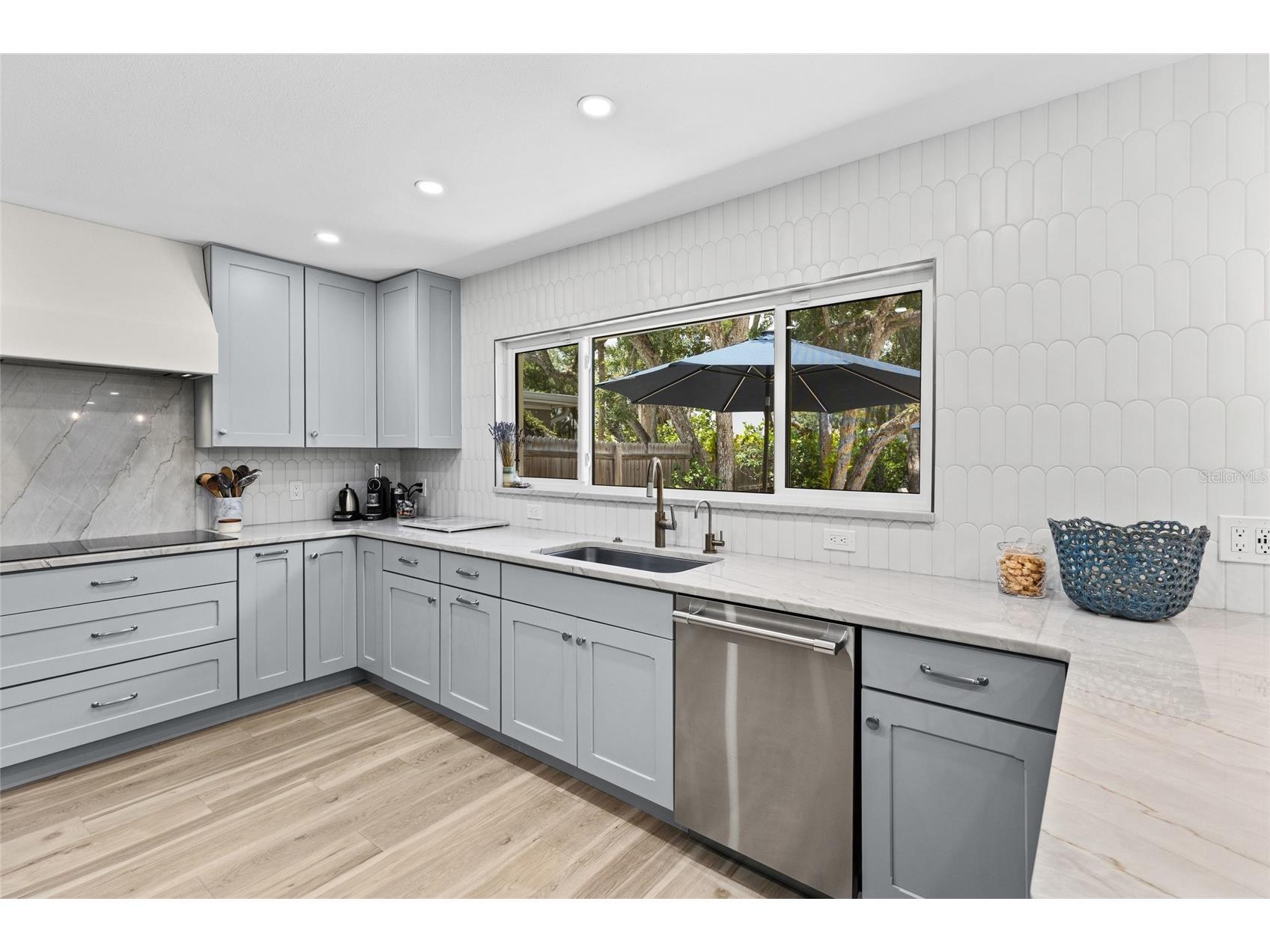 801 Edgemere Lane Sarasota FL 34242 A4700807 image13