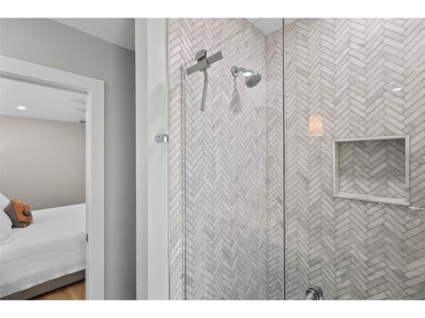 801 Edgemere Lane Sarasota FL 34242 A4700807 image18