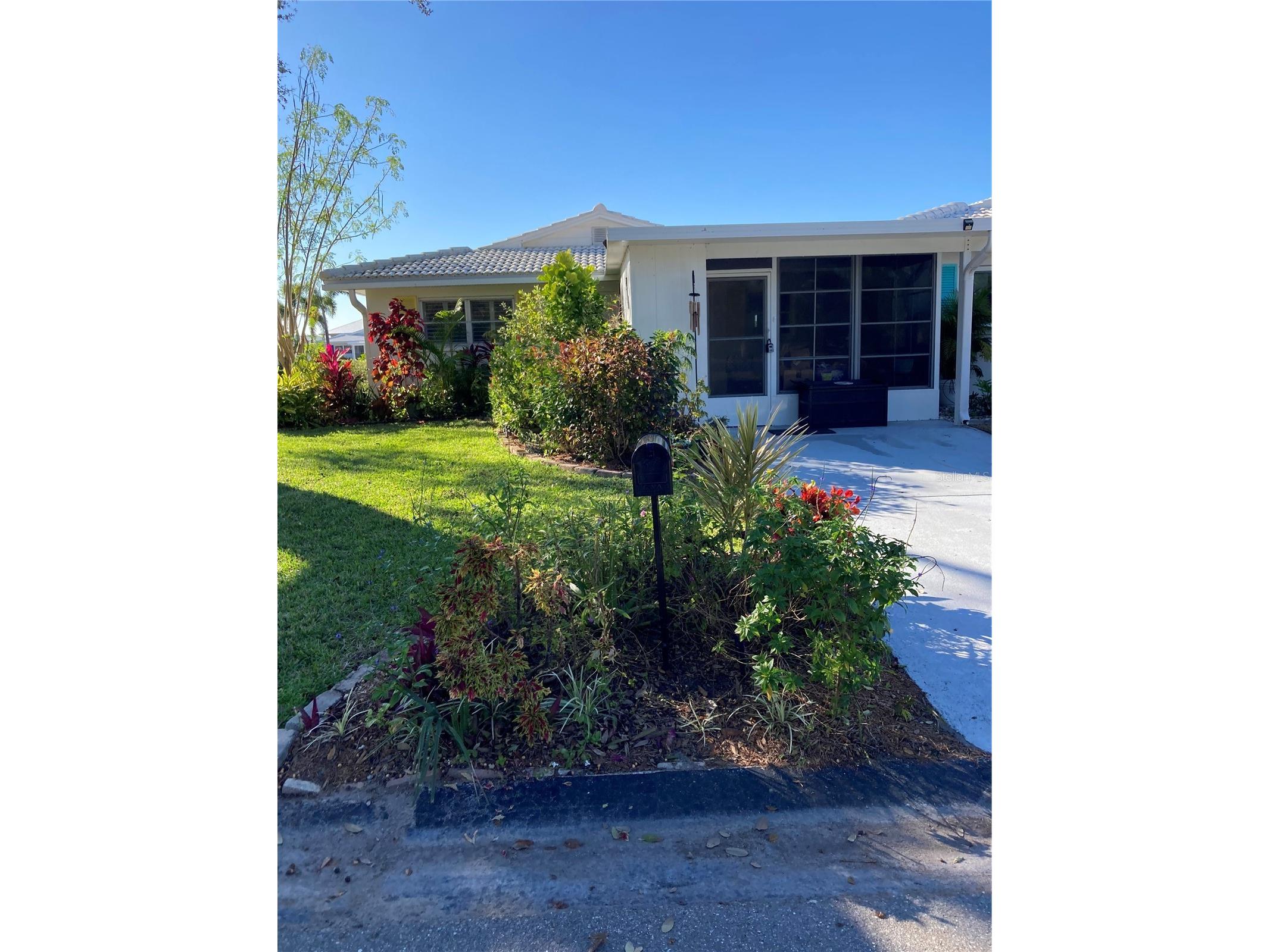 801 Fair Winds Drive #801 Nokomis FL 34275 - LYONS BAY N6142645 image1