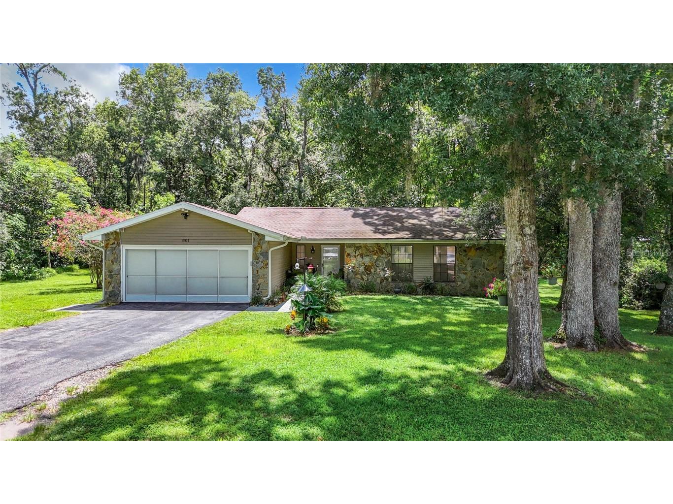 801 Moonlight Lane Brooksville FL 34601 W7867348 image1