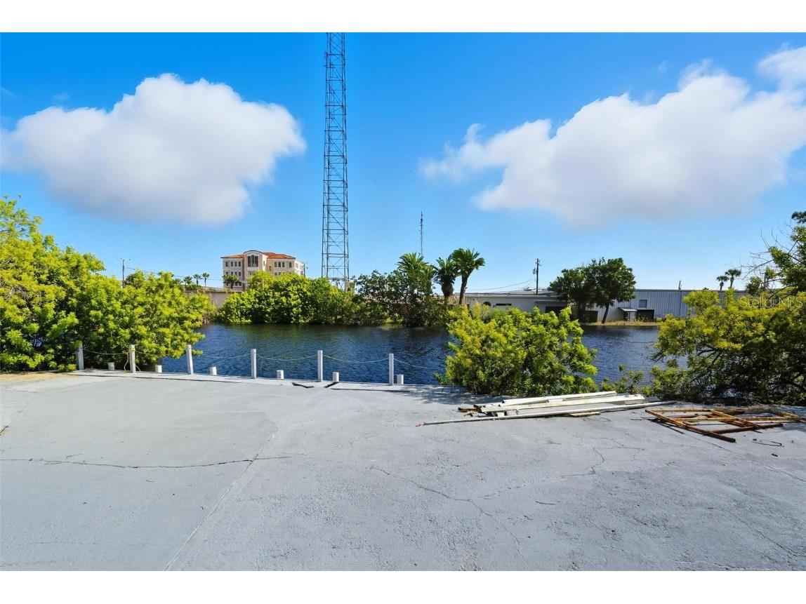 801 N Beach Street Daytona Beach FL 32114 FC312985 image15