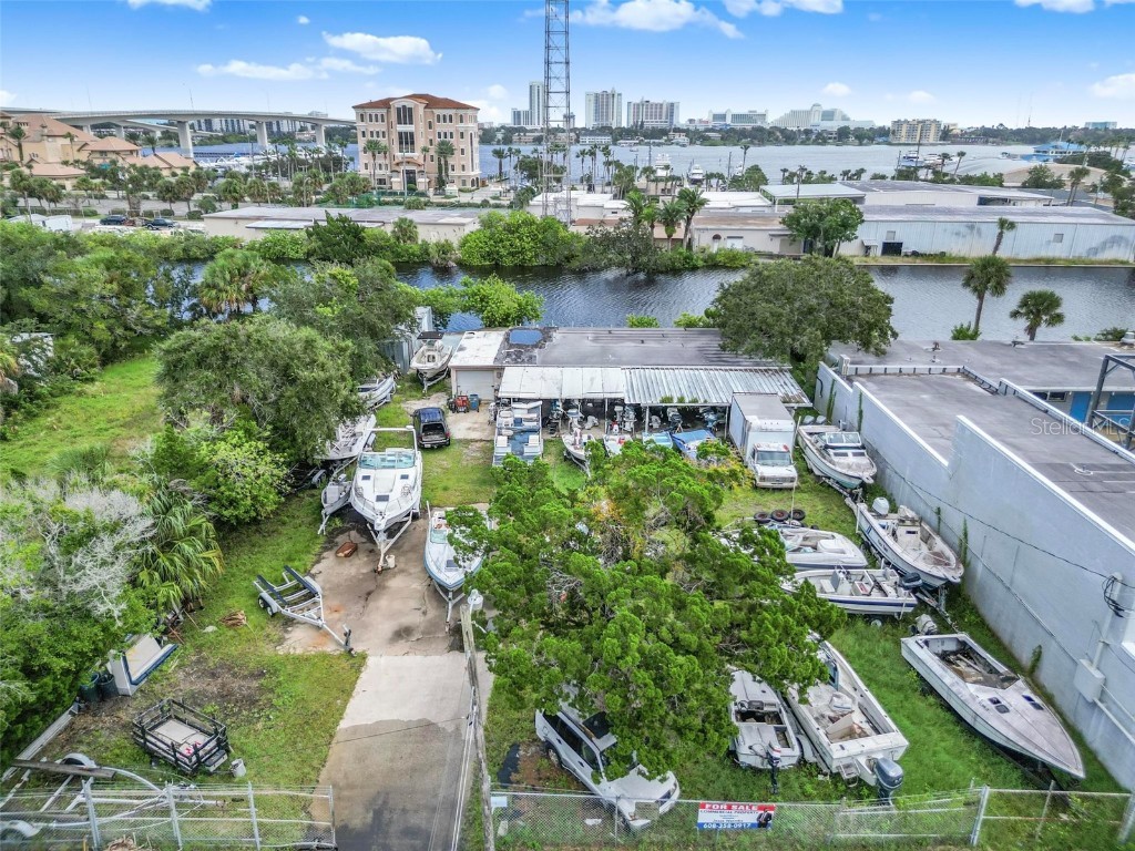 801 N Beach Street Daytona Beach FL 32114 FC312985 image34