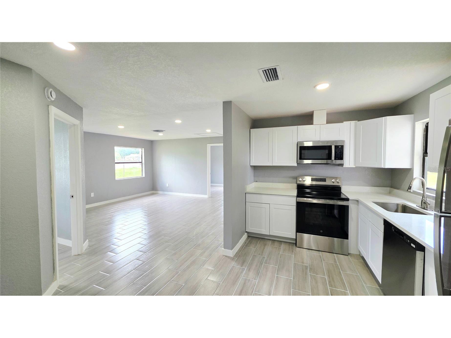 801 NW 5th Street Mulberry FL 33860 TB8512074 image9