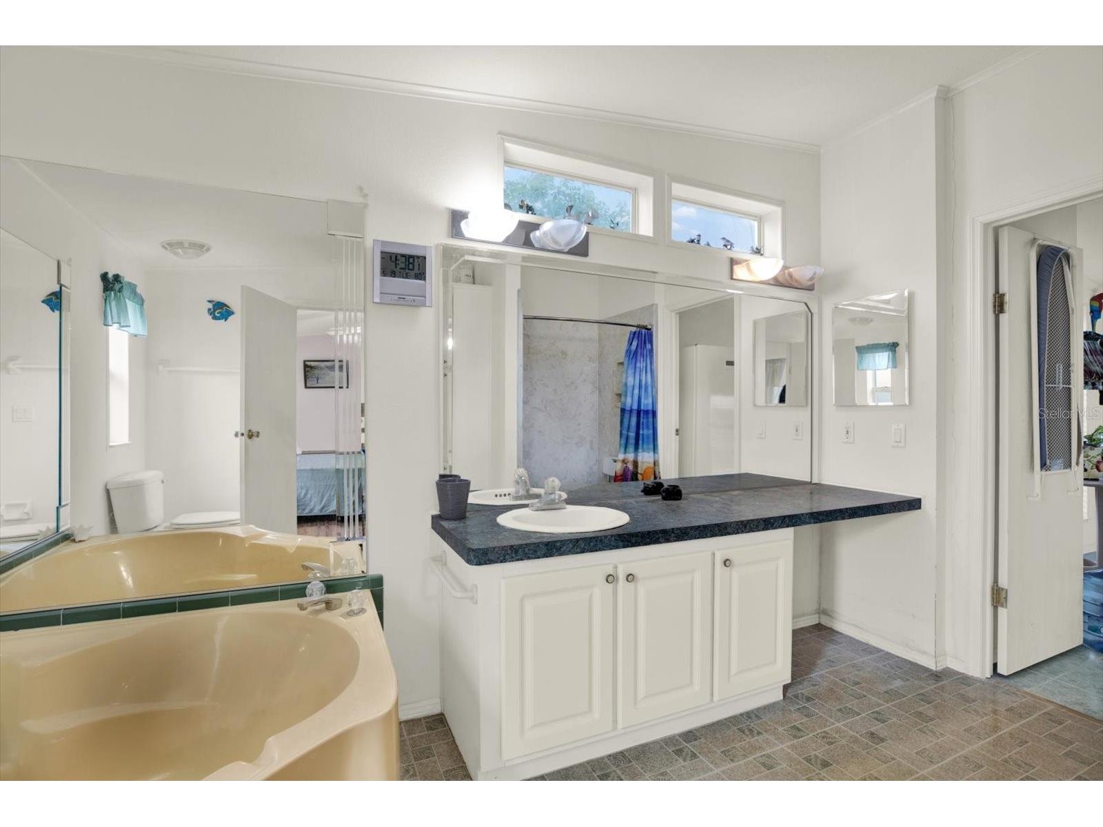 8010 Cedar Cove Avenue Brooksville FL 34613 W7885971 image10