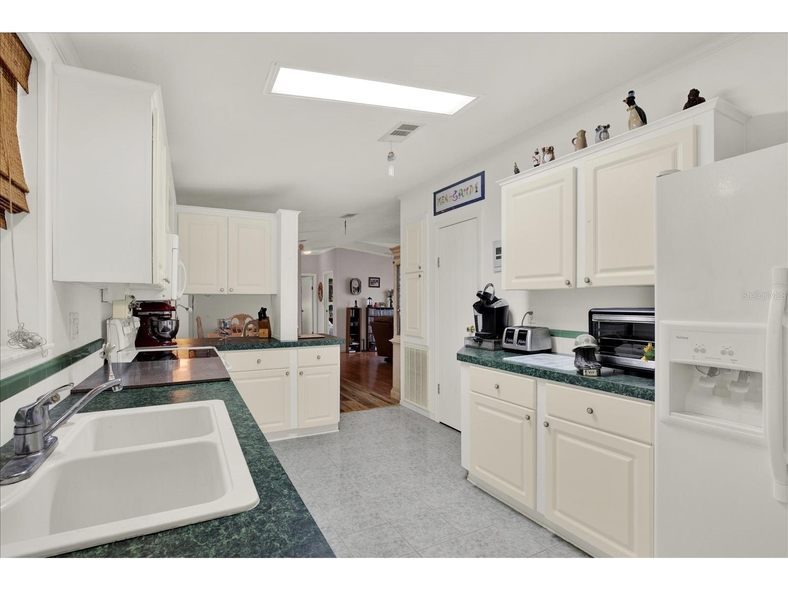 8010 Cedar Cove Avenue Brooksville FL 34613 W7885971 image5