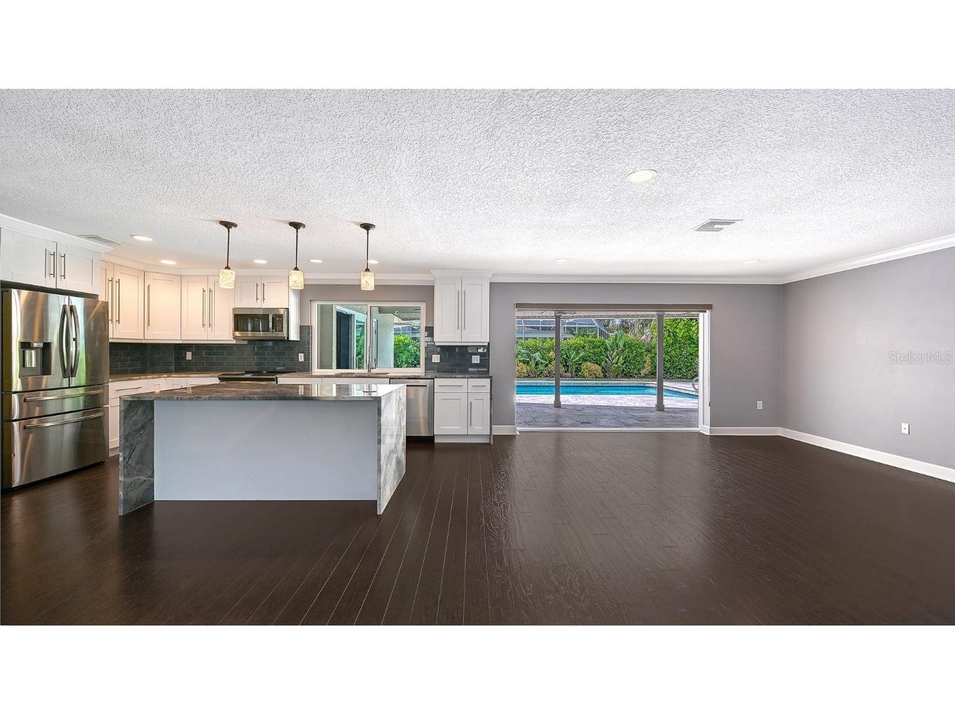 8010 Conservatory Drive Sarasota FL 34243 A4673942 image10