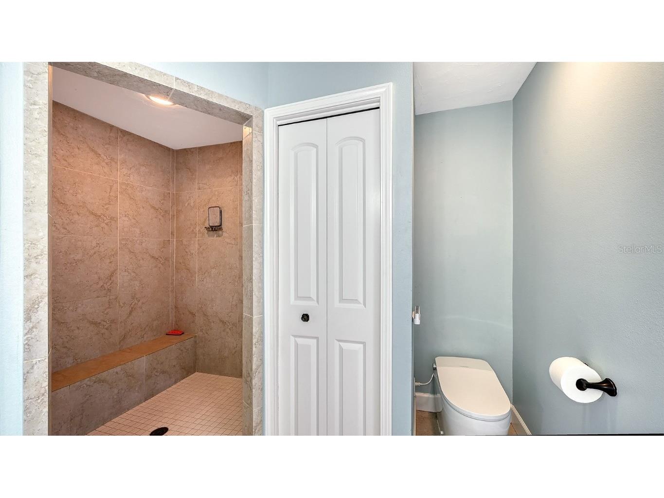 8010 Conservatory Drive Sarasota FL 34243 A4673942 image23