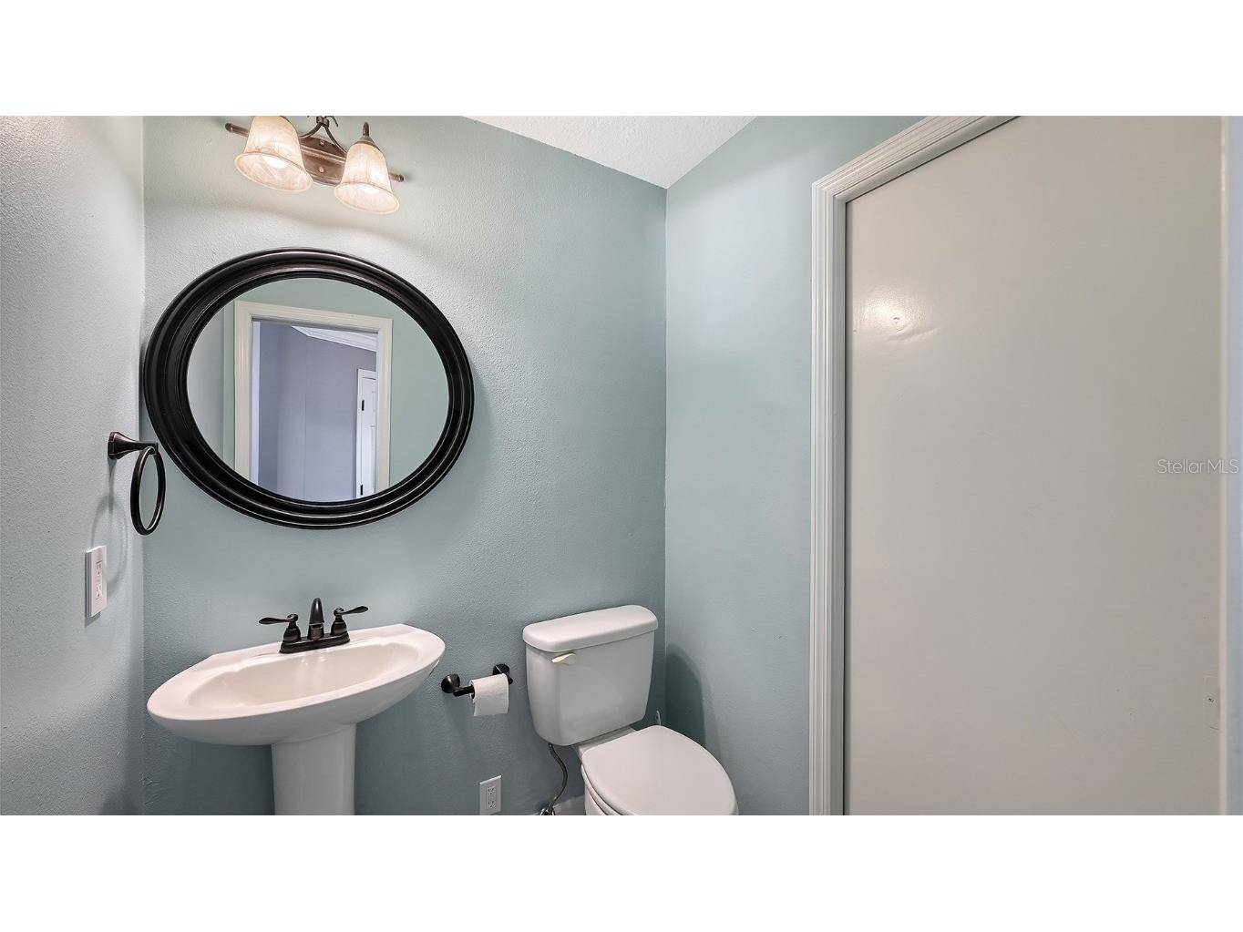 8010 Conservatory Drive Sarasota FL 34243 A4673942 image25