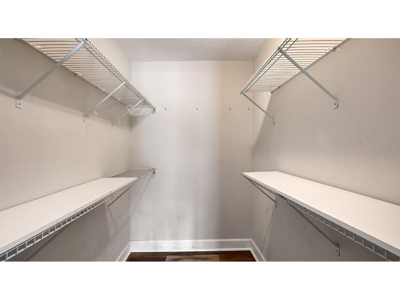 8010 Conservatory Drive Sarasota FL 34243 A4673942 image28