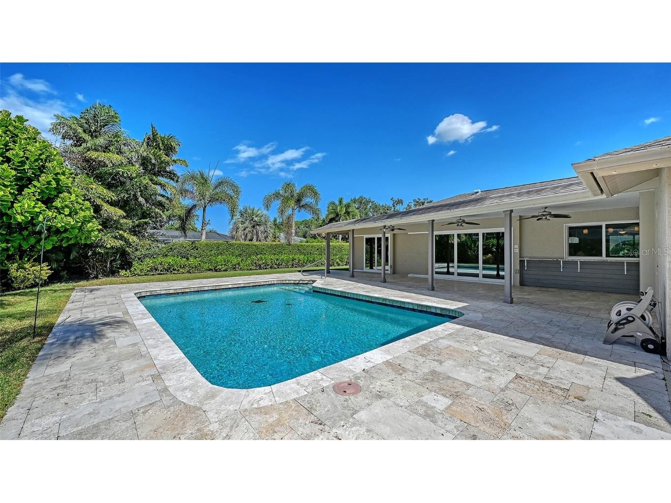 8010 Conservatory Drive Sarasota FL 34243 A4673942 image36