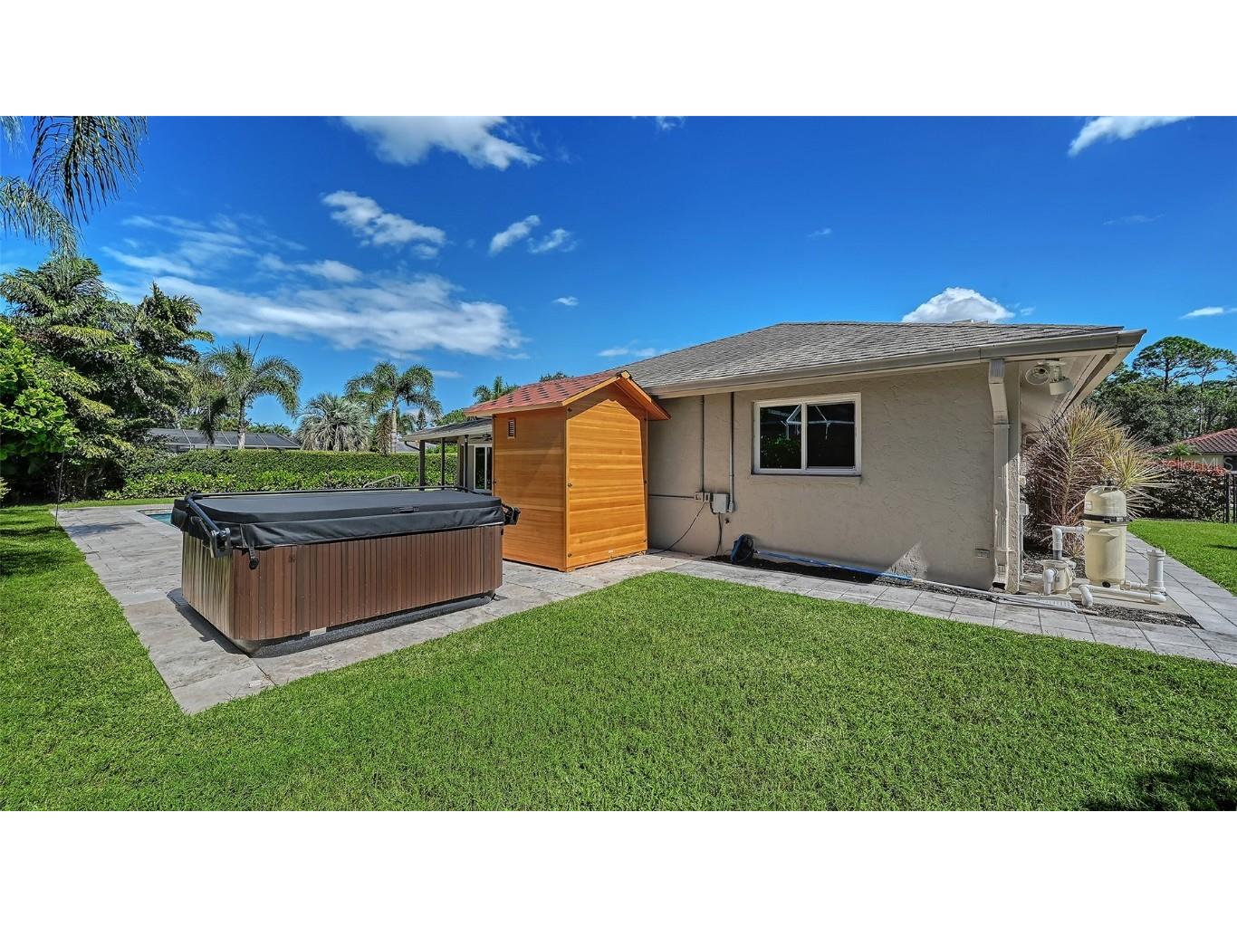 8010 Conservatory Drive Sarasota FL 34243 A4673942 image38