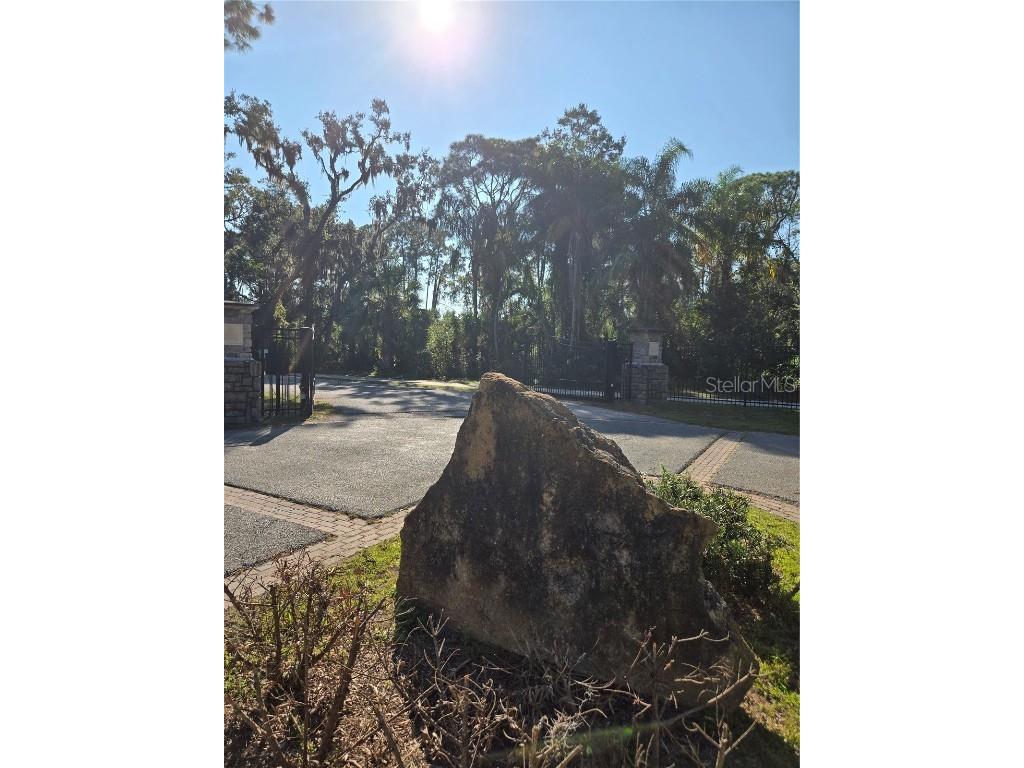 8010 Conservatory Drive Sarasota FL 34243 A4673942 image42