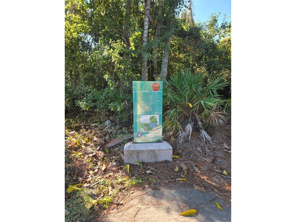 8010 Conservatory Drive Sarasota FL 34243 A4673942 image43