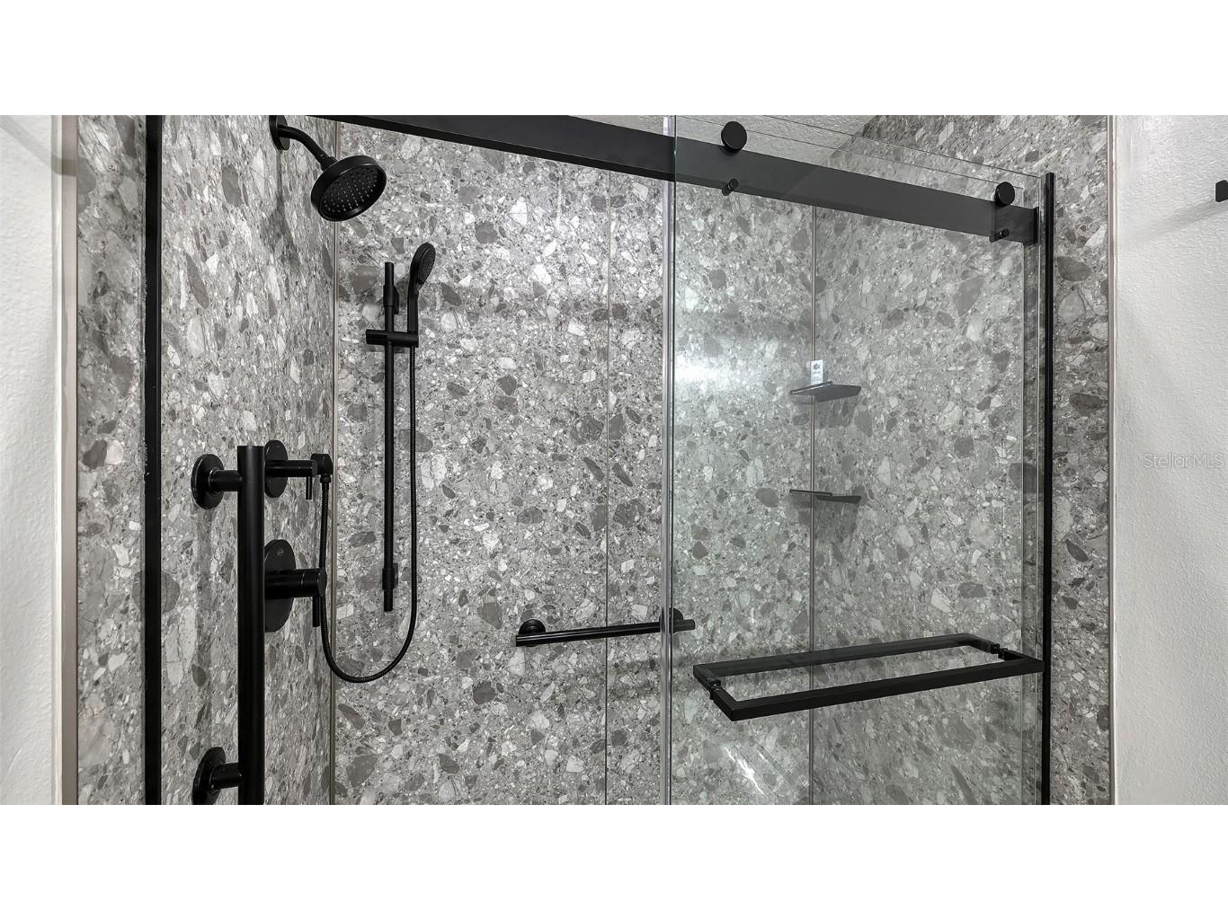 8010 Conservatory Drive Sarasota FL 34243 A4673942 image56