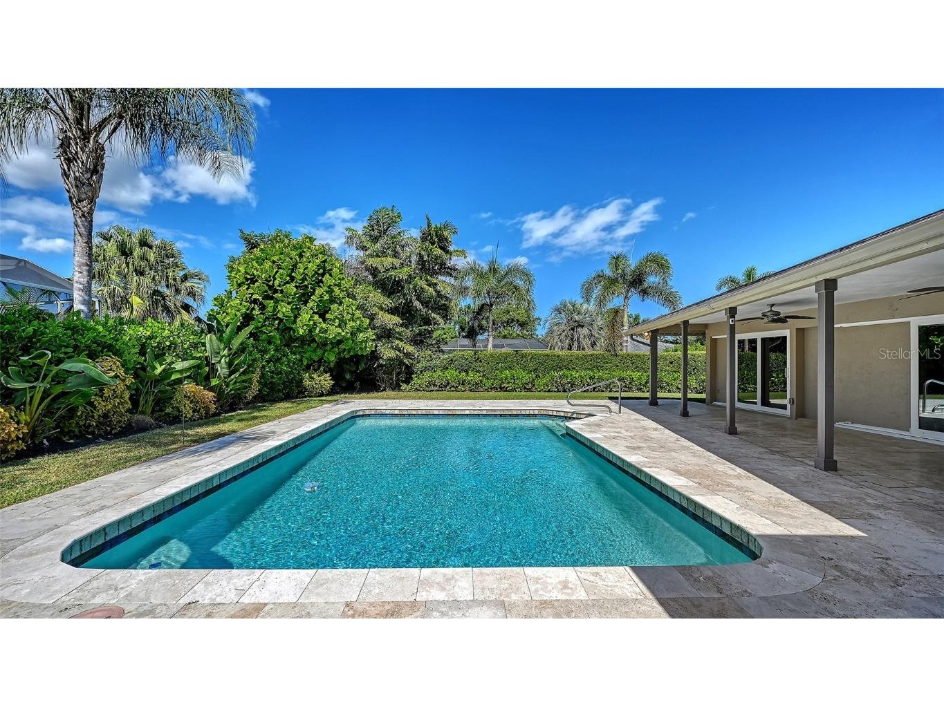 8010 Conservatory Drive Sarasota FL 34243 A4673942 image58