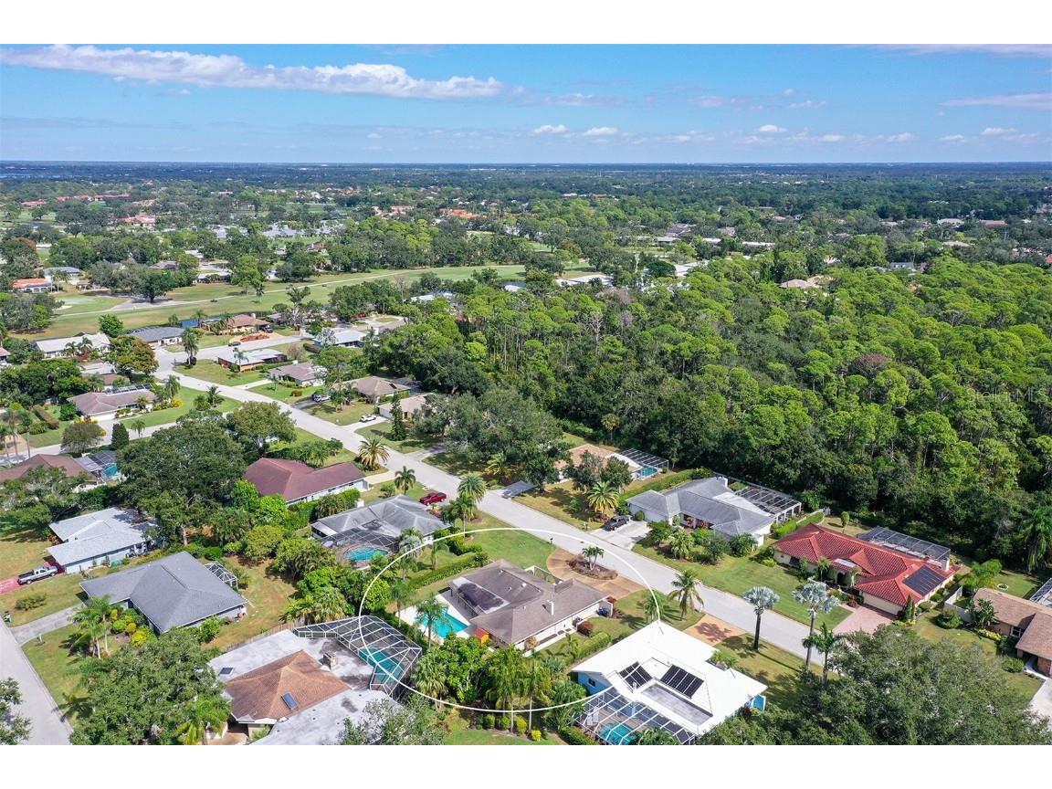 8010 Conservatory Drive Sarasota FL 34243 A4673942 image63