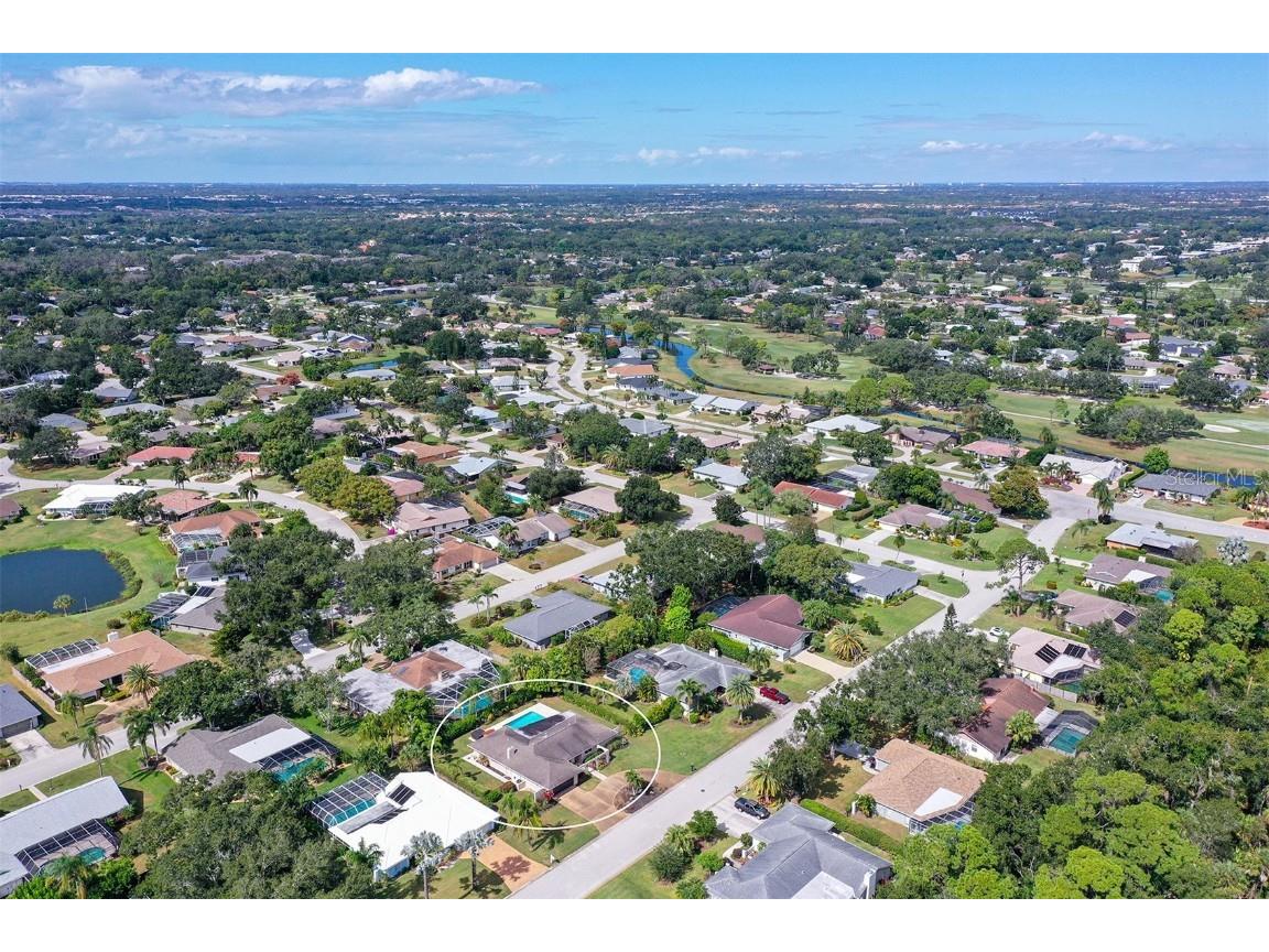 8010 Conservatory Drive Sarasota FL 34243 A4673942 image64