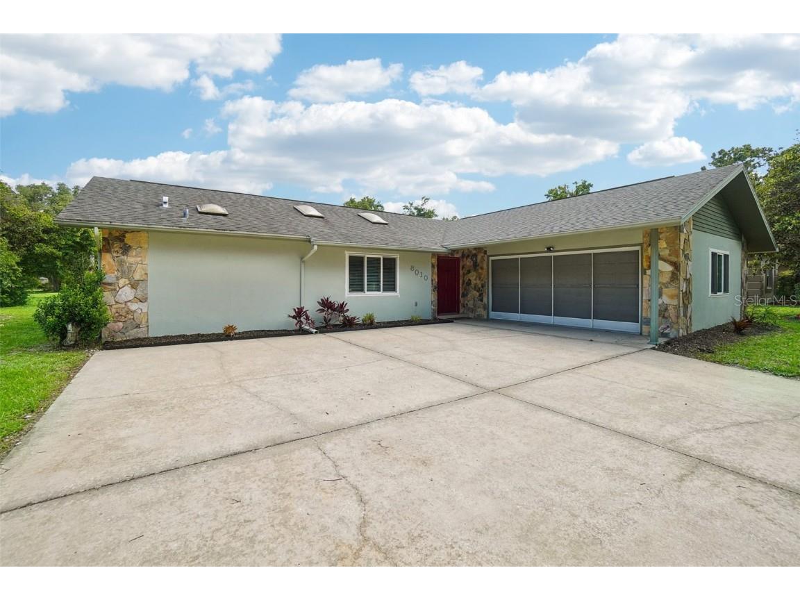 8010 Delaware Drive Weeki Wachee FL 34607 T3533515 image1