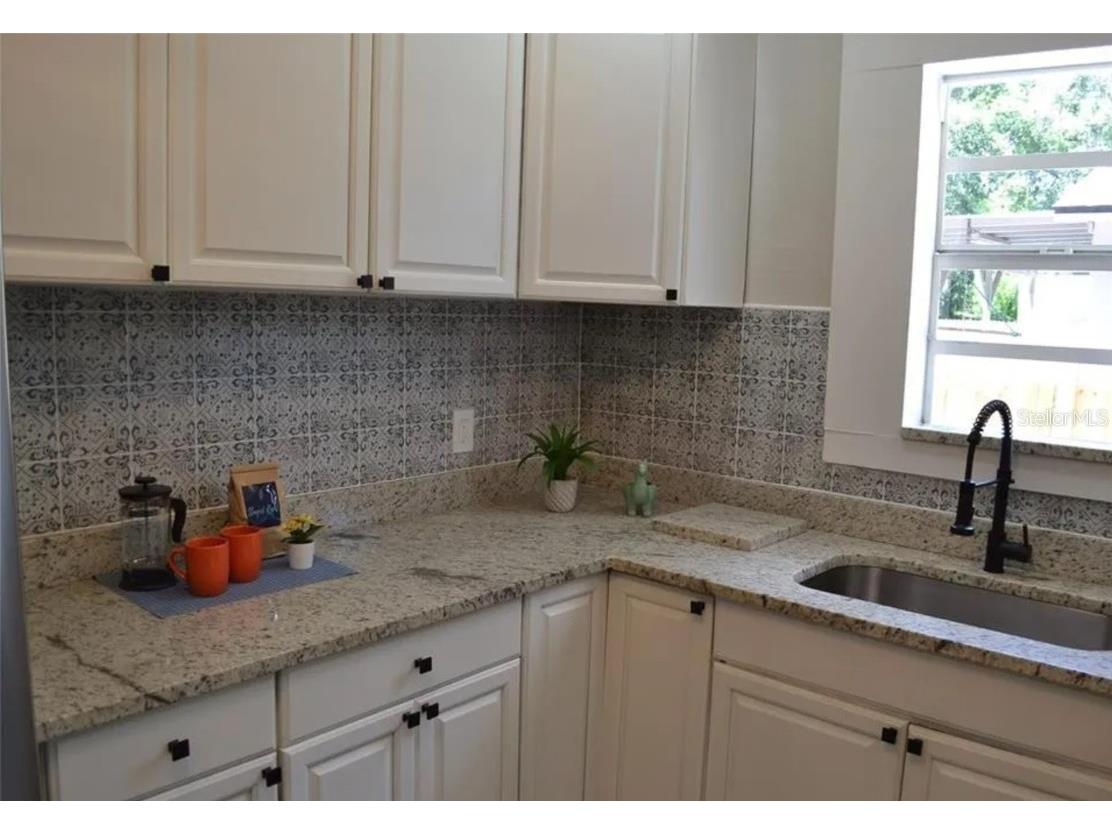 8010 N 11th Street Tampa FL 33604 TB8329887 image5