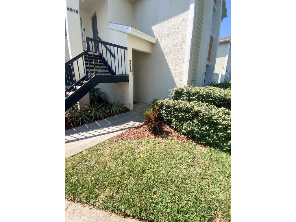 8010 Picketts Court #E Weeki Wachee FL 34613 O6204289 image1