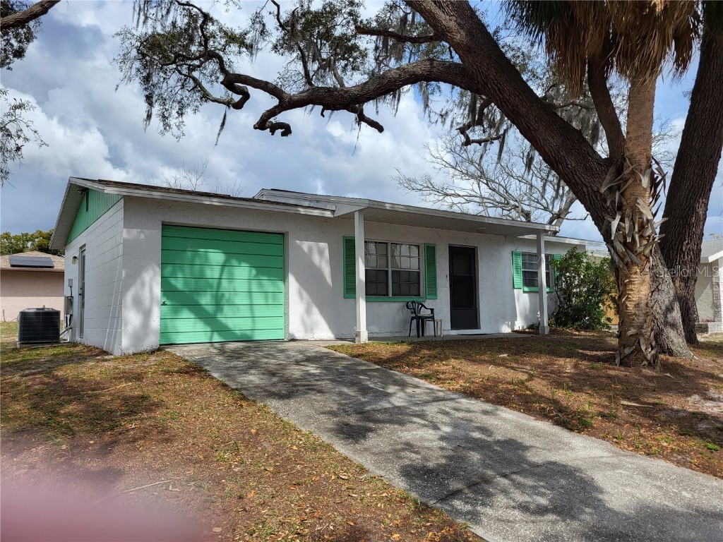 8011 Colton Drive Port Richey FL 34668 W7862506 image1