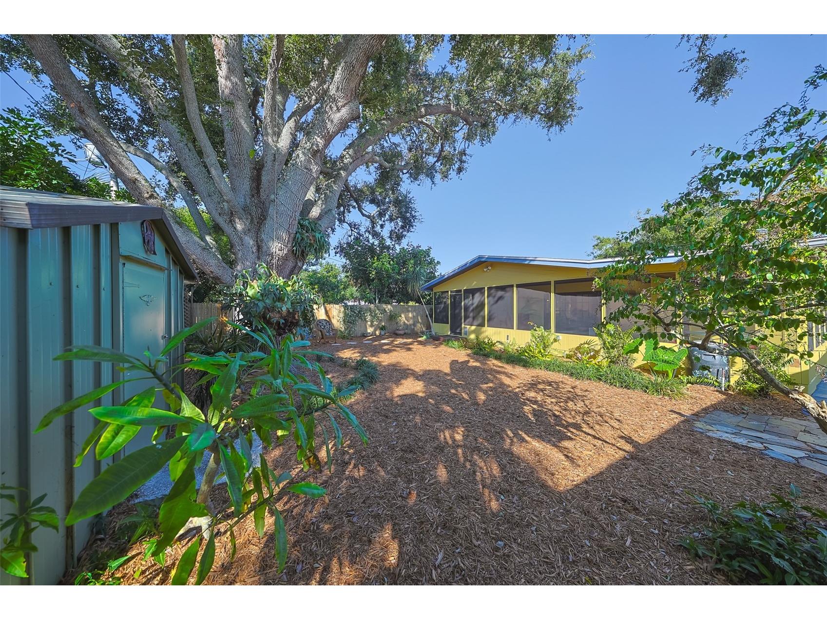 8012 26th Avenue N Saint Petersburg FL 33710 TB8428781 image32