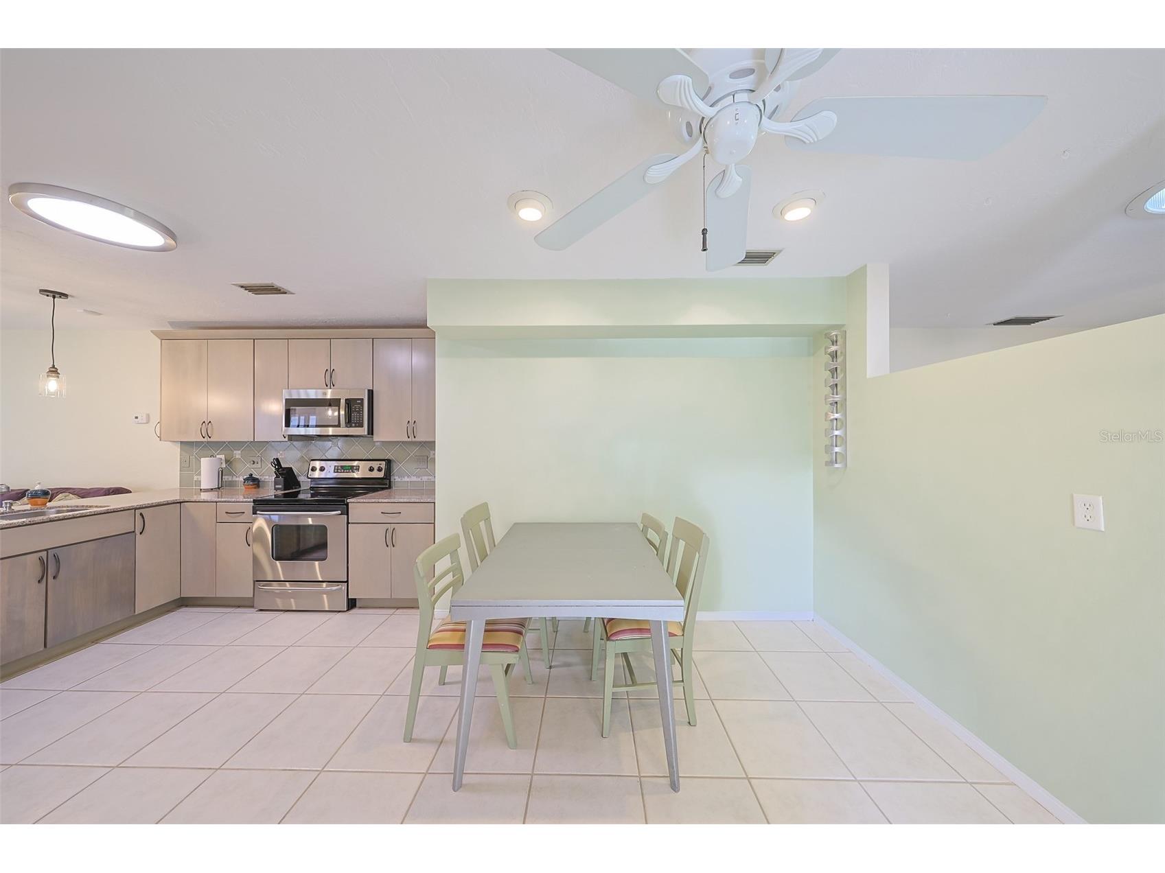 8012 26th Avenue N Saint Petersburg FL 33710 TB8428781 image6