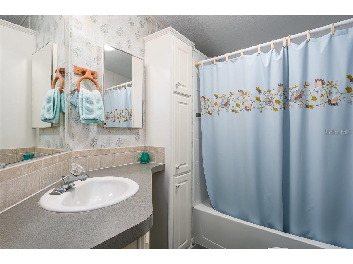 8012 Nancy Lane Ellenton FL 34222 A4661940 image17