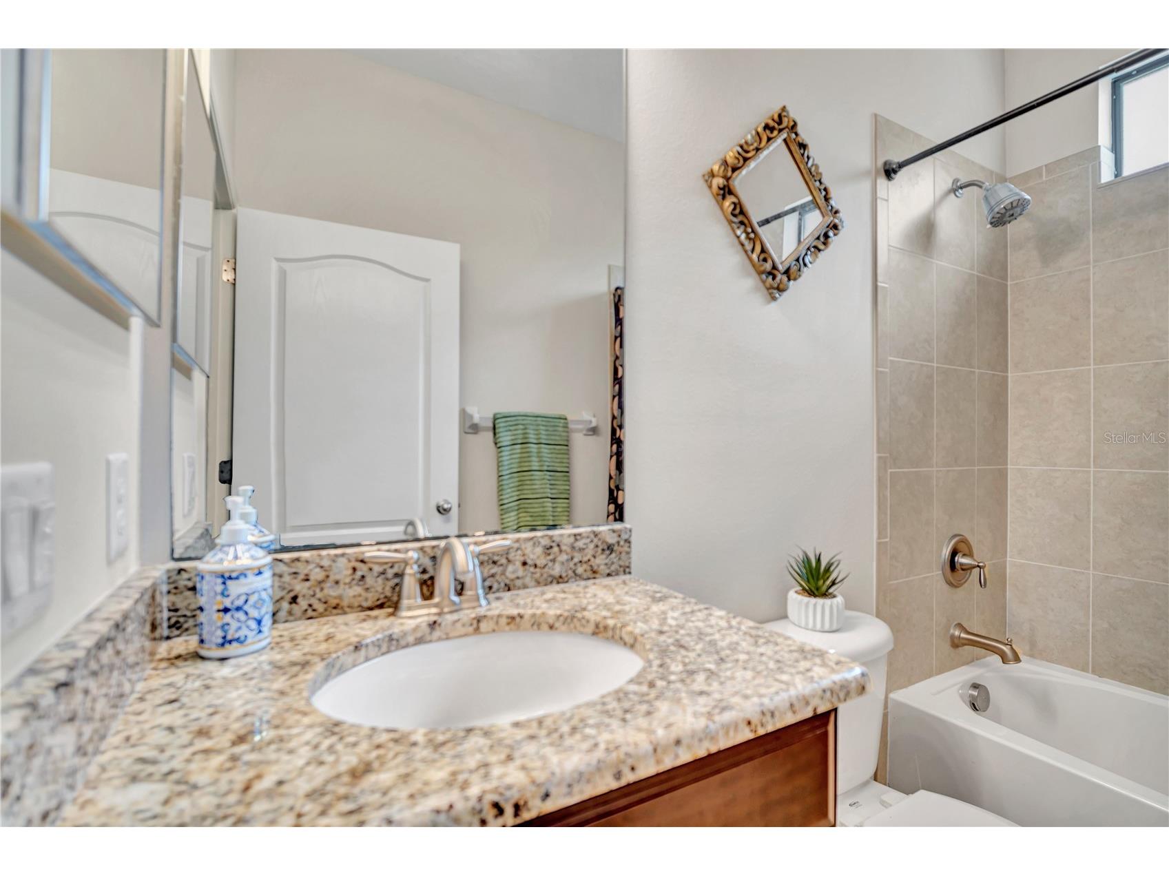8013 Hampton Glen Drive Tampa FL 33647 TB8514725 image32