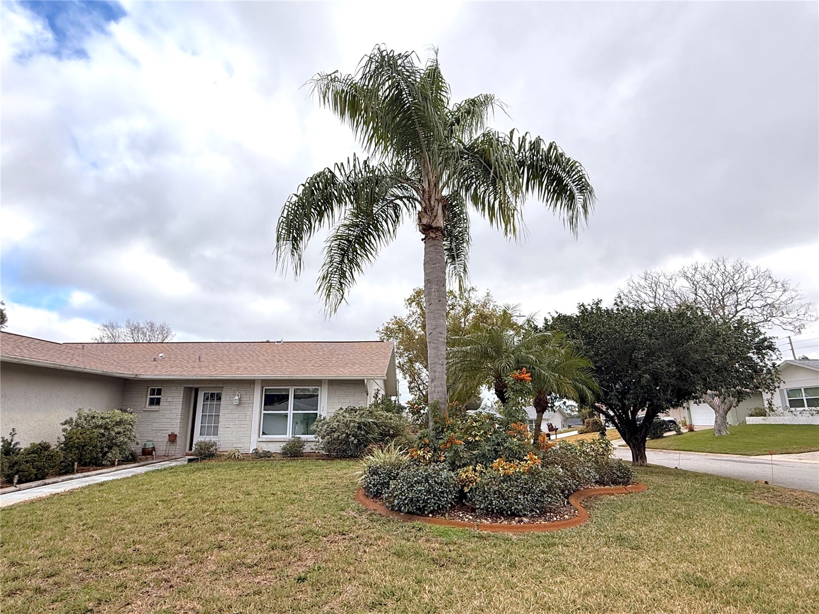 8014 Casuarina Drive Port Richey FL 34668 W7882430 image1
