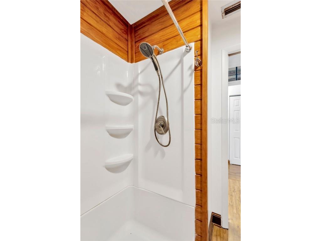 8014 Peach Drive Temple Terrace FL 33637 TB8461498 image23