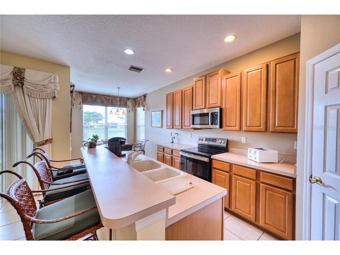 8014 Victoria Falls Circle Sarasota FL 34243 A4665402 image15